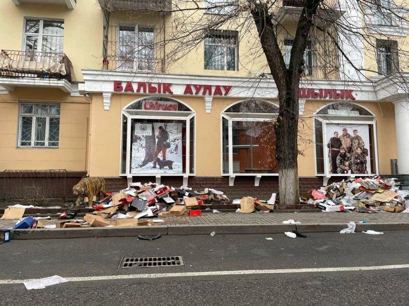 Предприниматели начали самостоятельно восстанавливать свои разрушенные объекты