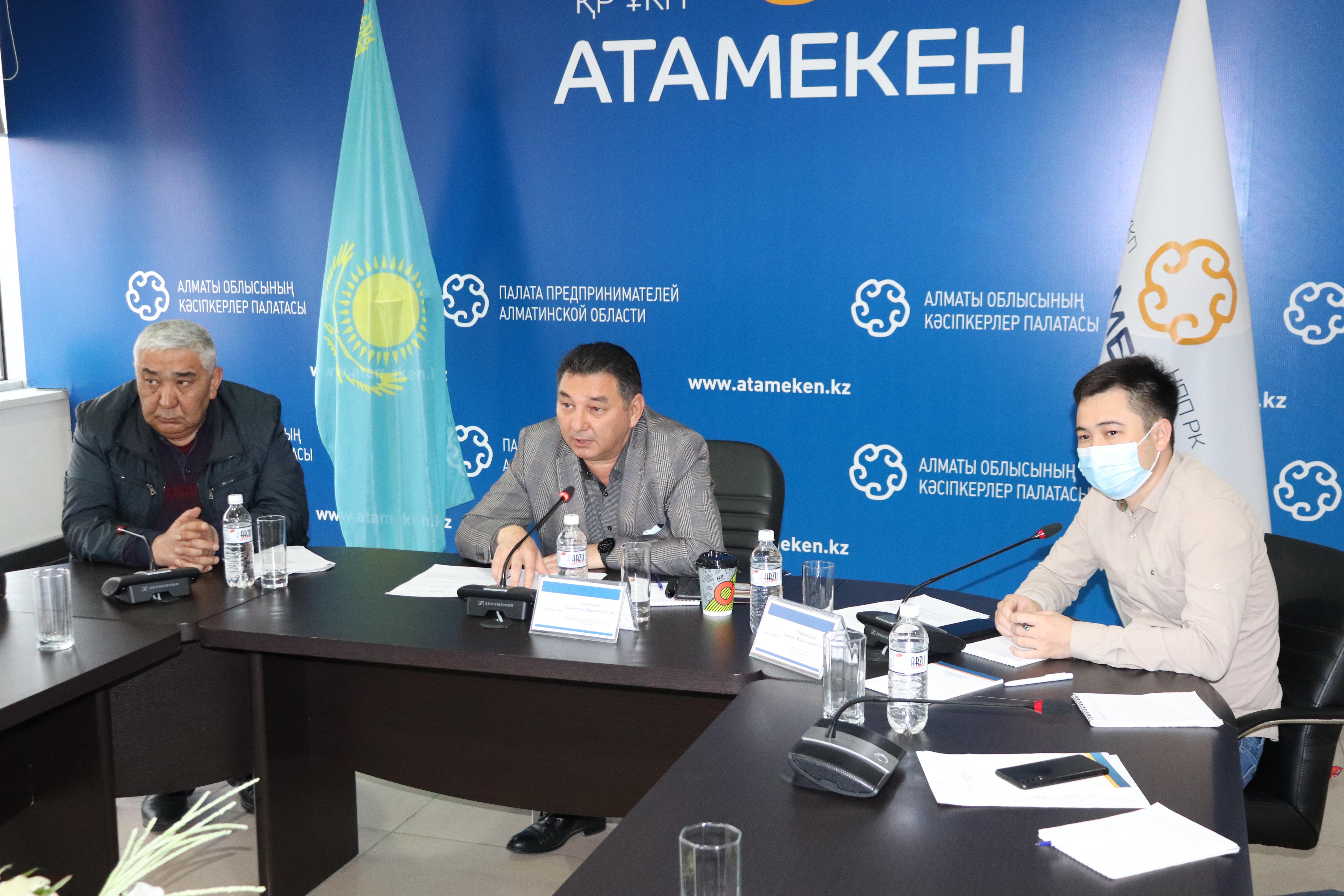 Предприниматель просит властей пресечь продажу контрафактной продукции в Алматинской области