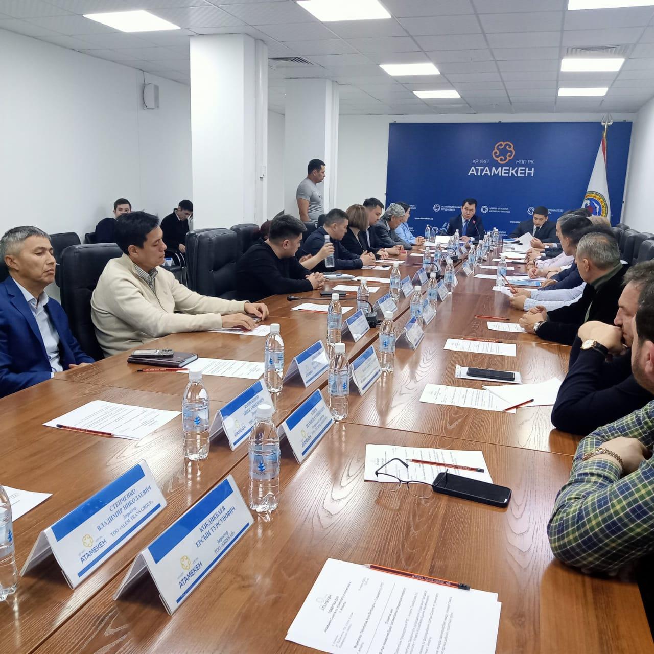 От уличных пробок до очереди на границе с Китаем: прошло первое заседание Совета по транспорту и логистики г.  Алматы