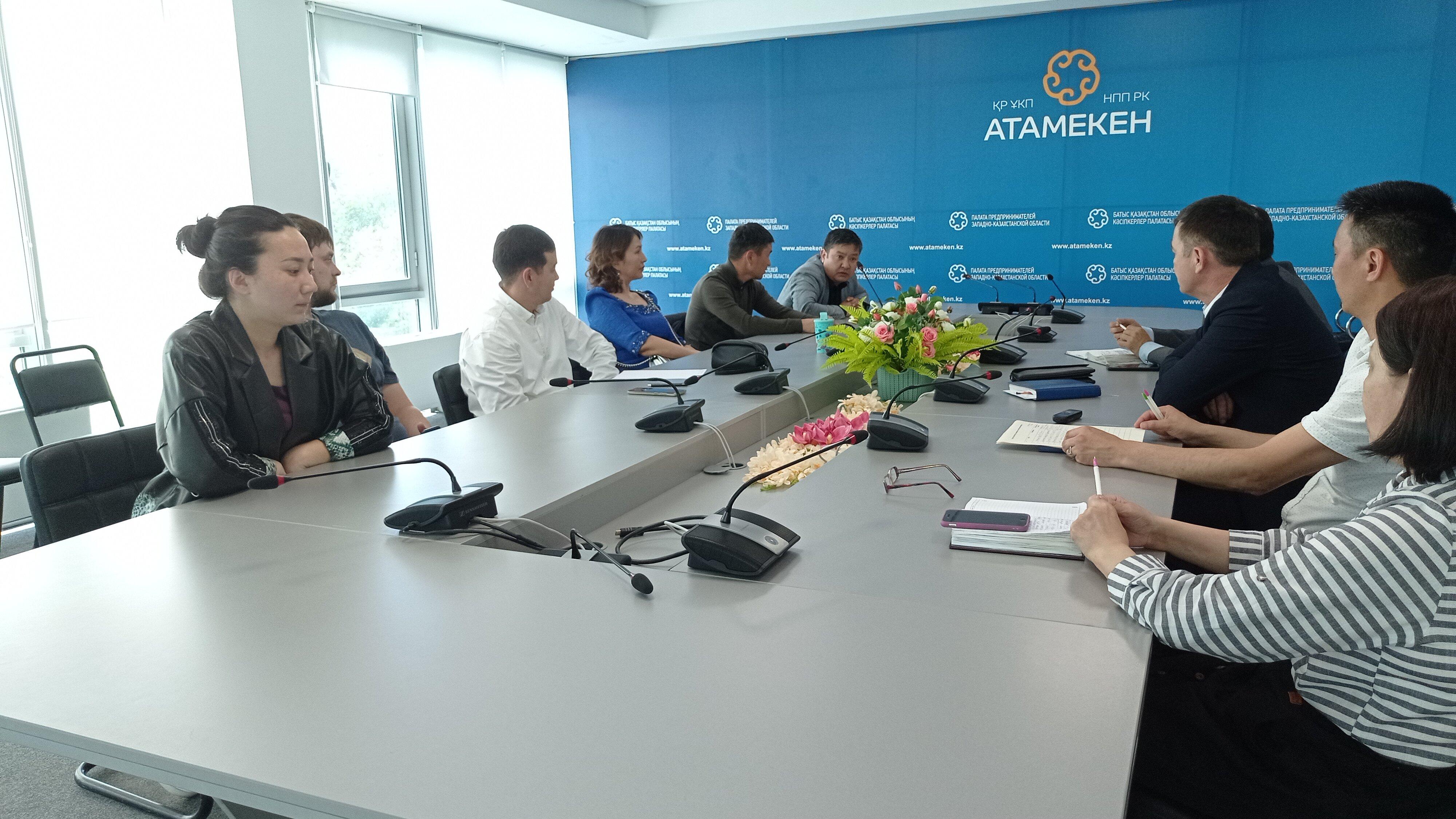 О том, что мешает развитию легкой промышленности
