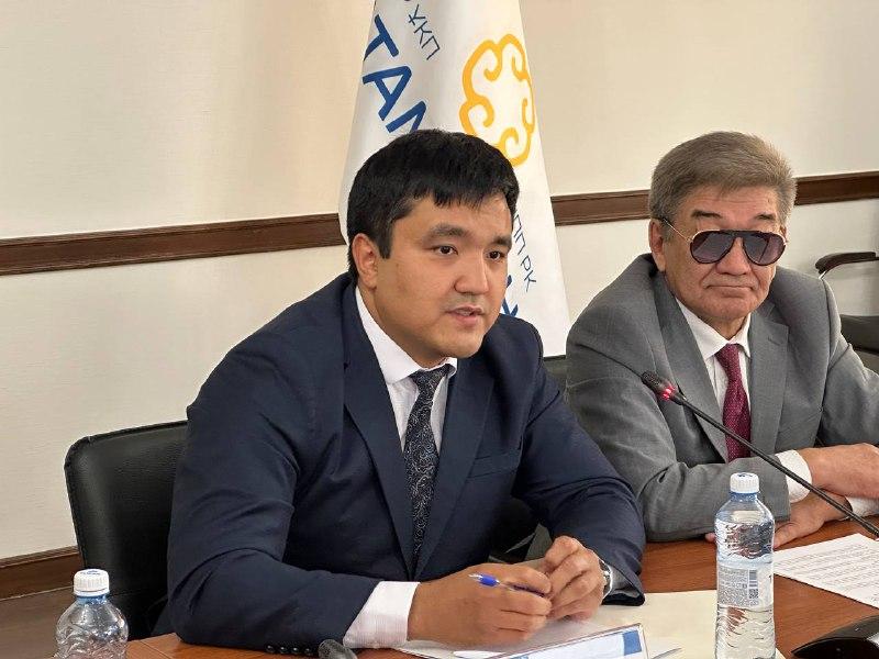 Предприниматели и депутаты обсудили финансирование частных организаций образования и подготовку кадров