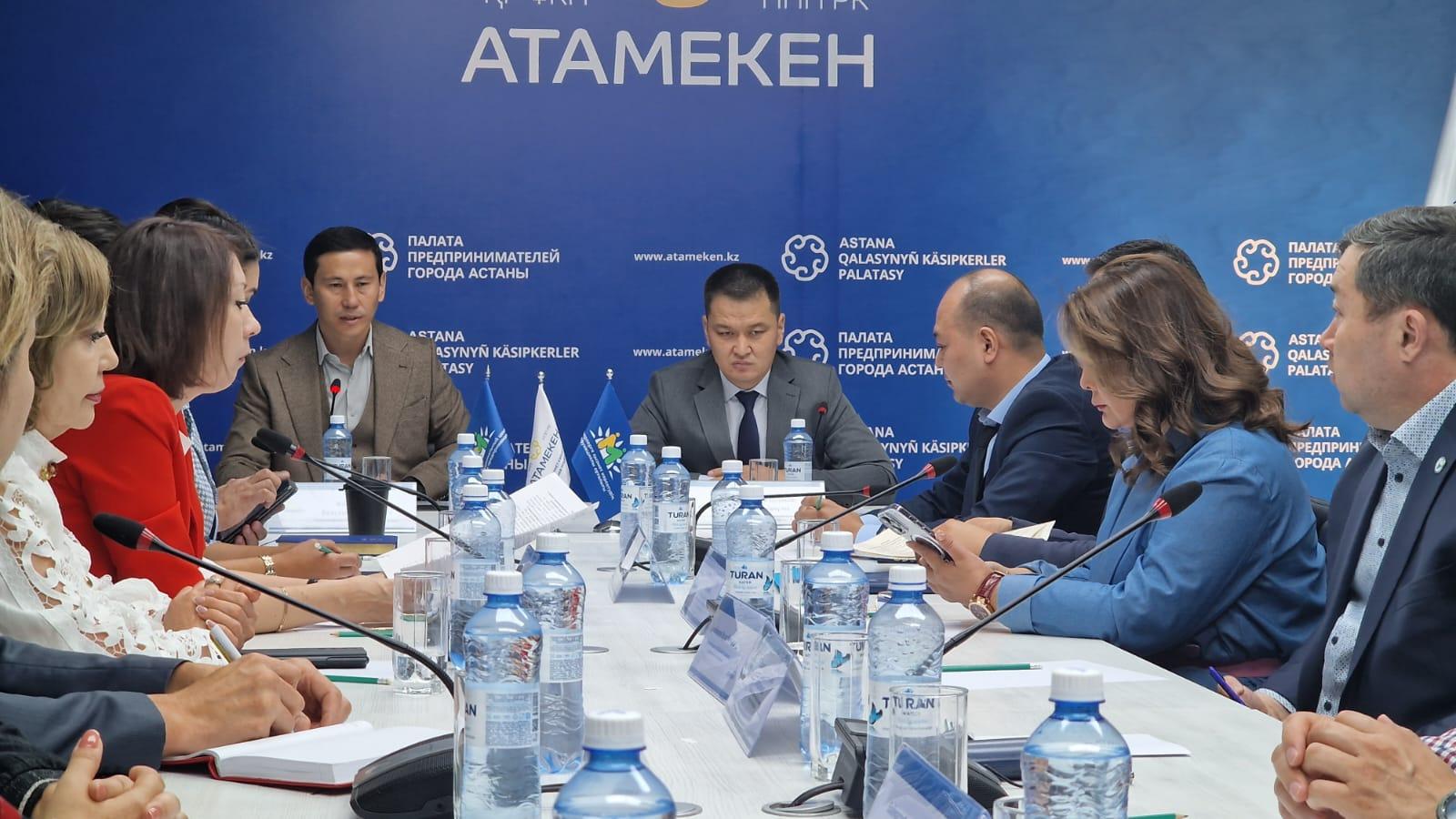 Акимат Астаны готов снизить розничный налог до 3%