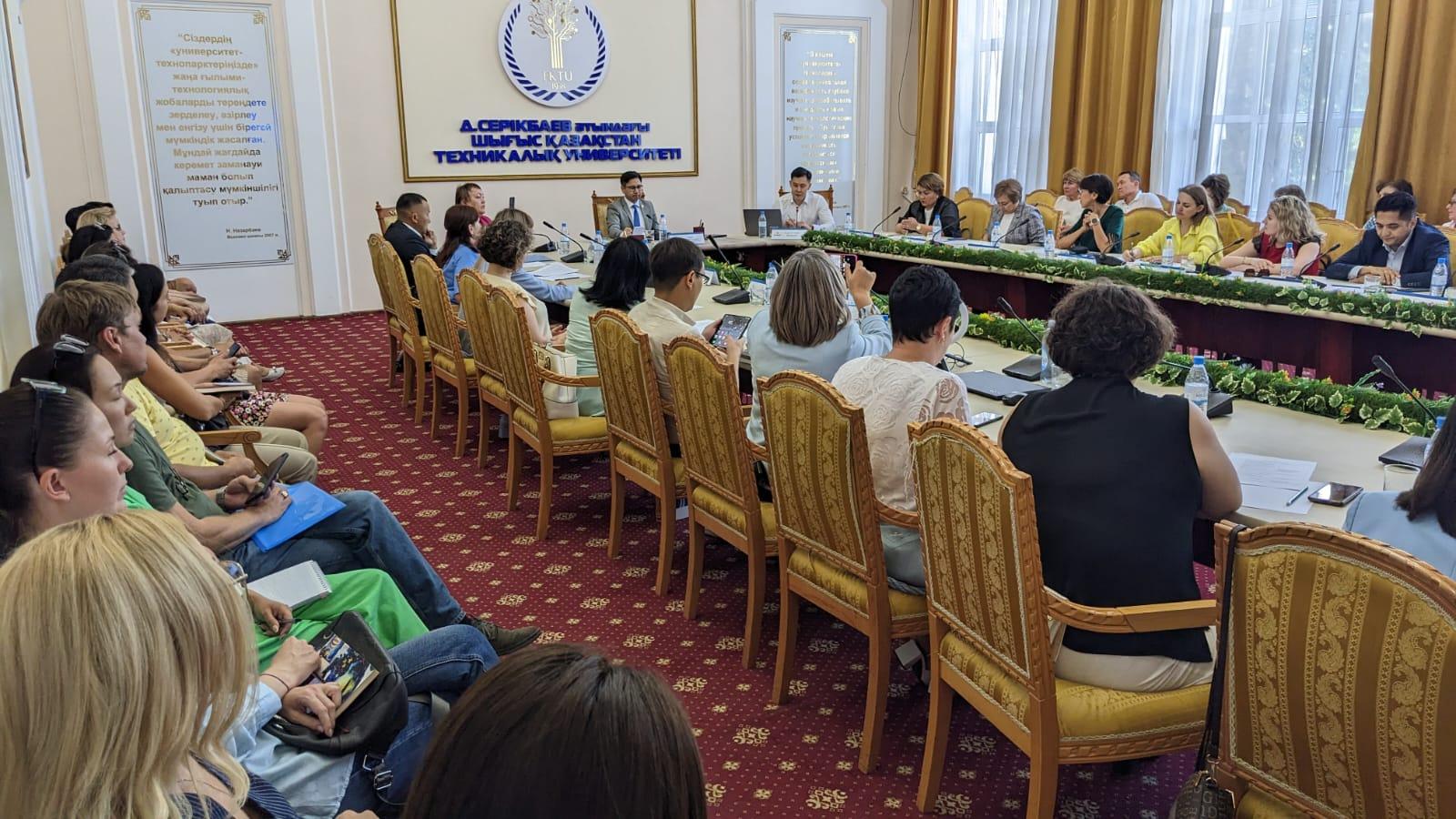 Ведущие эксперты по налогам встретились с предпринимателями ВКО