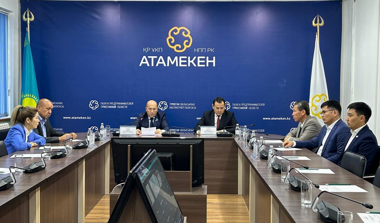 ӨҢІРЛІК КЕҢЕСТІҢ МҮШЕЛЕРІ «АТАМЕКЕН» ҰКП-НЫҢ XI СЪЕЗІНЕ ҚАТЫСАДЫ