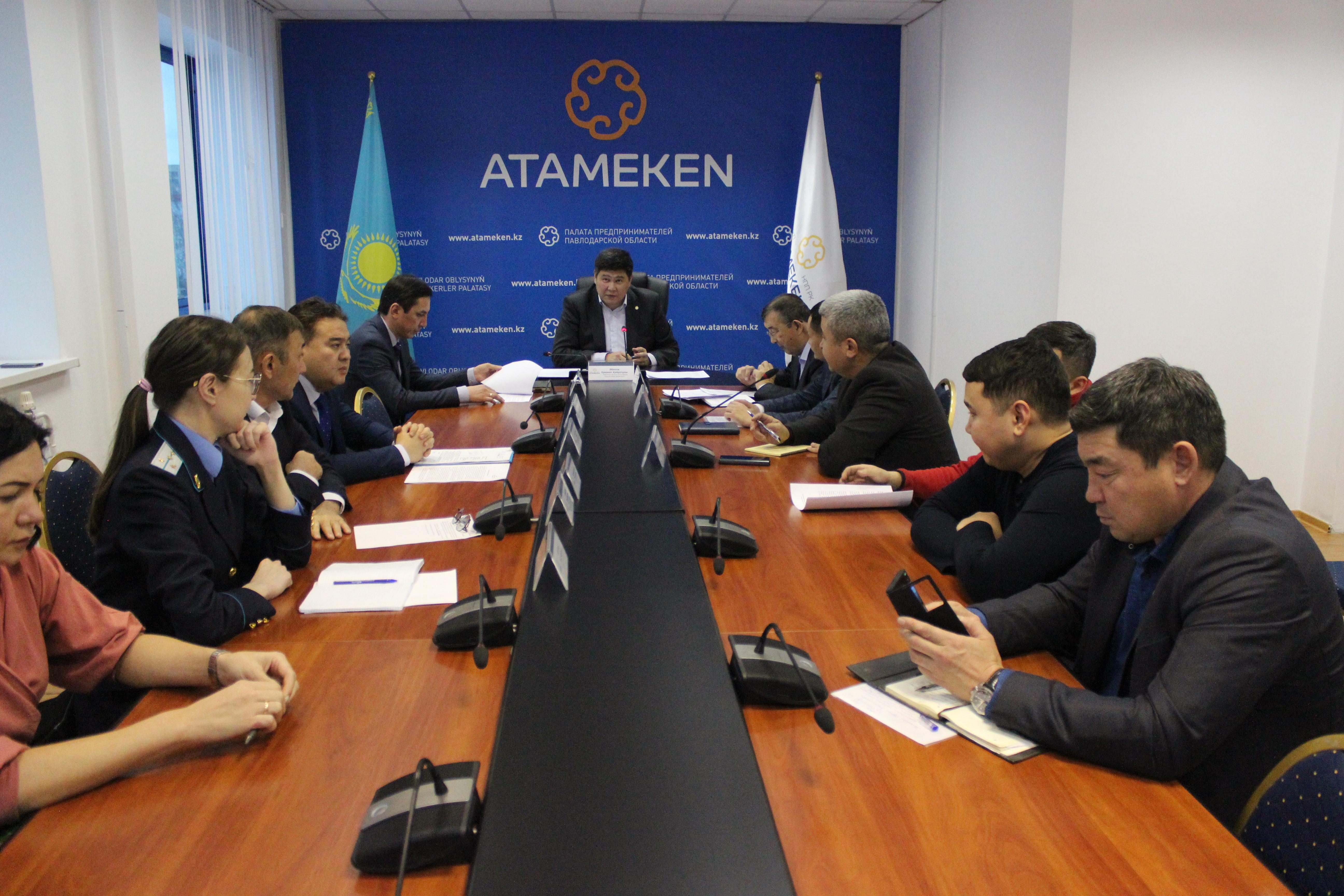 Павлодарский «Атамекен» поднял вопрос повышения налога на землю крестьянам в сотни раз