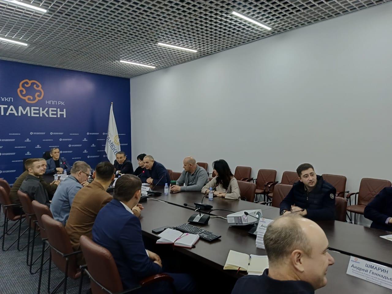 КАРАГАНДИНСКИЕ ПРЕДПРИНИМАТЕЛИ ОБСУДИЛИ НОВЫЙ ГЕНПЛАН КАРАГАНДЫ