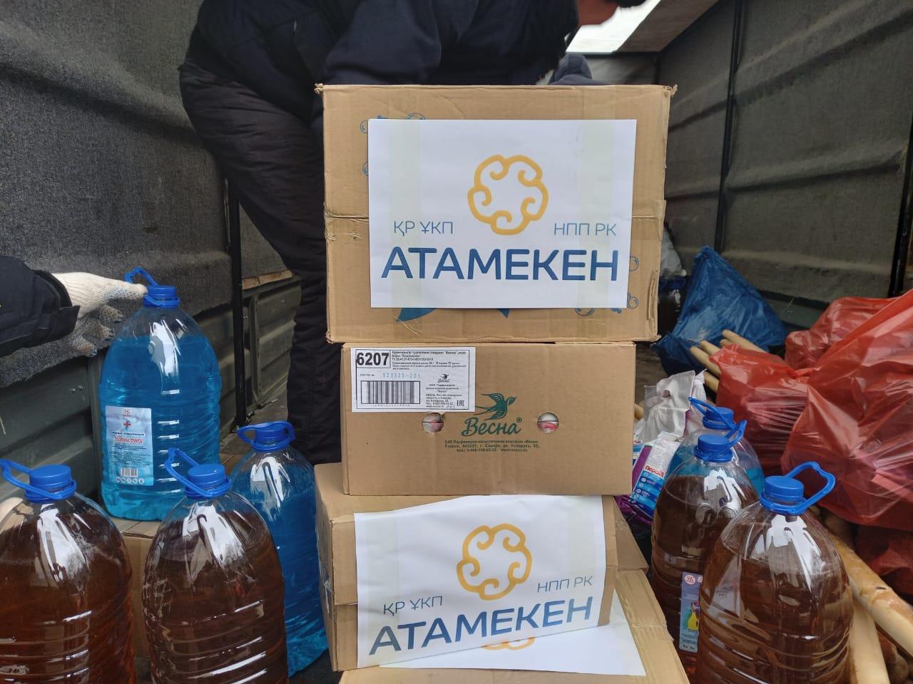 В Актобе «Атамекен» организовал пункт сбора помощи пострадавшим от большой воды 