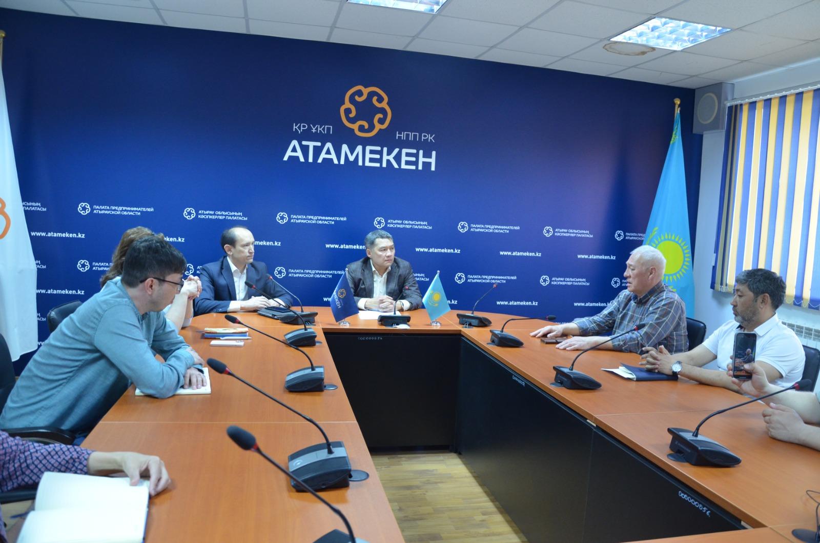 Представители НПП «Атамекен» оказывают помощь регионам, пострадавшим от паводков