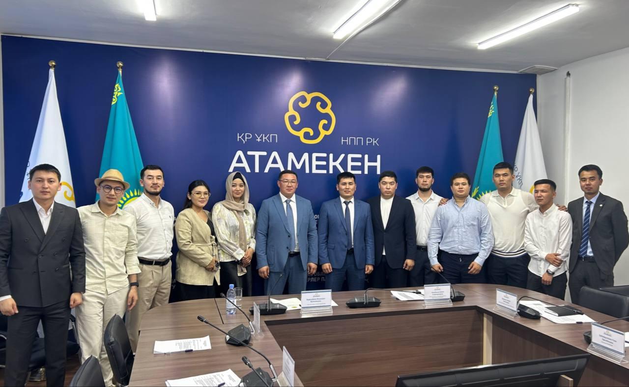 В Туркестане открыли клуб молодых предпринимателей