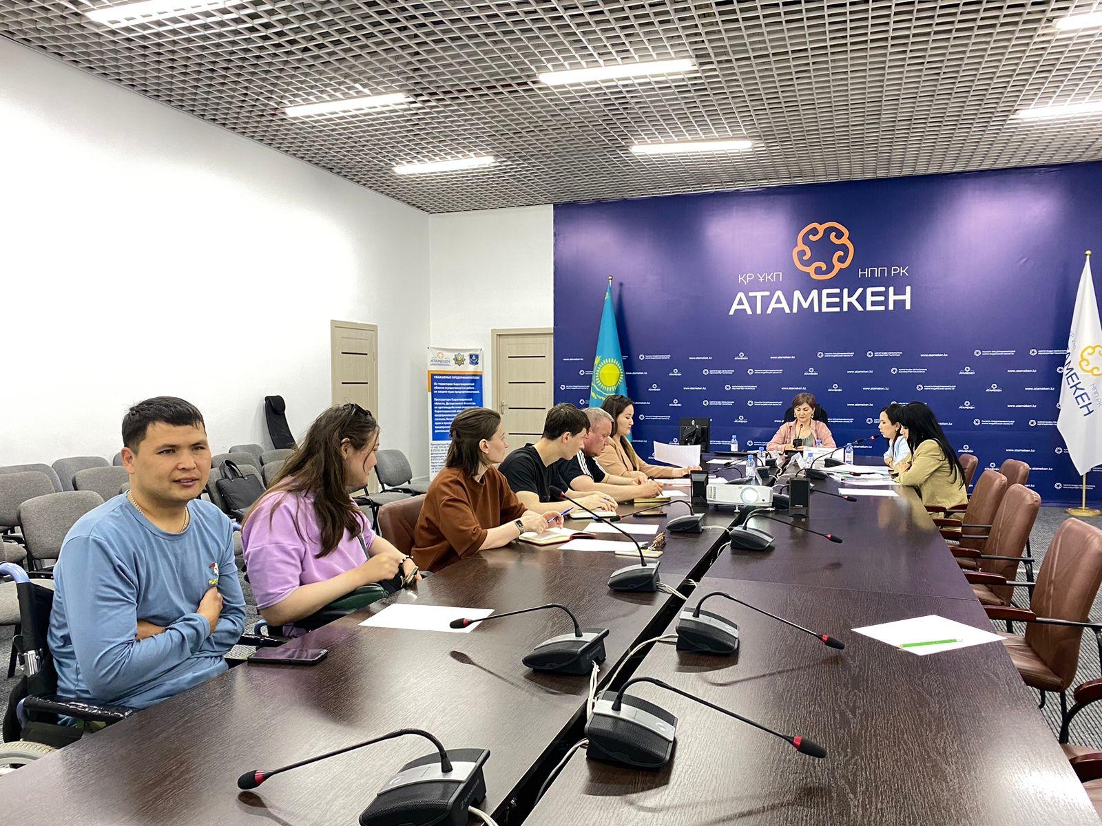 Карагандинским предпринимателям разъяснили условия освоения грантов