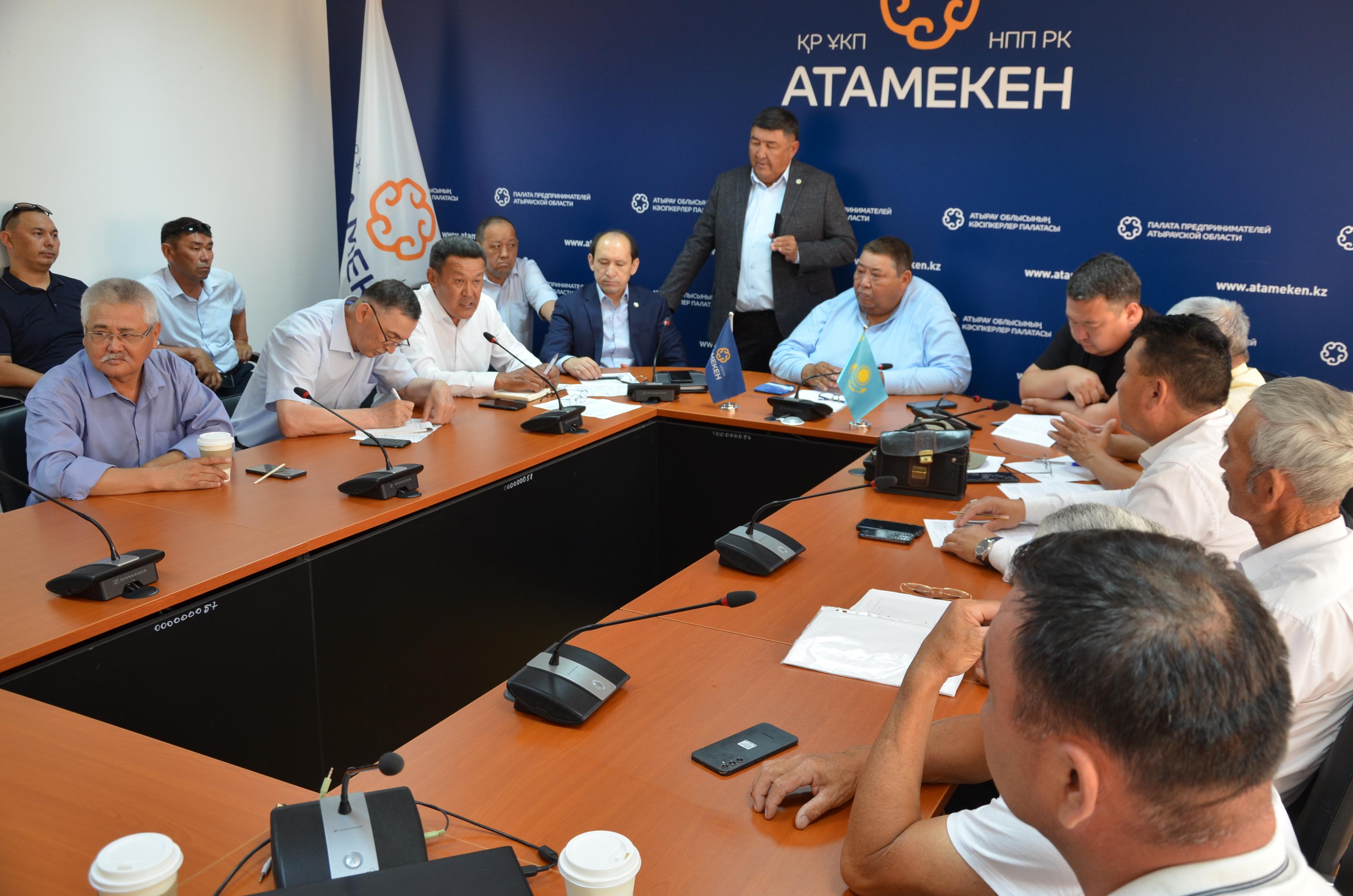 В Атырау аграрии могут остаться без субсидий на заготовку грубых кормов