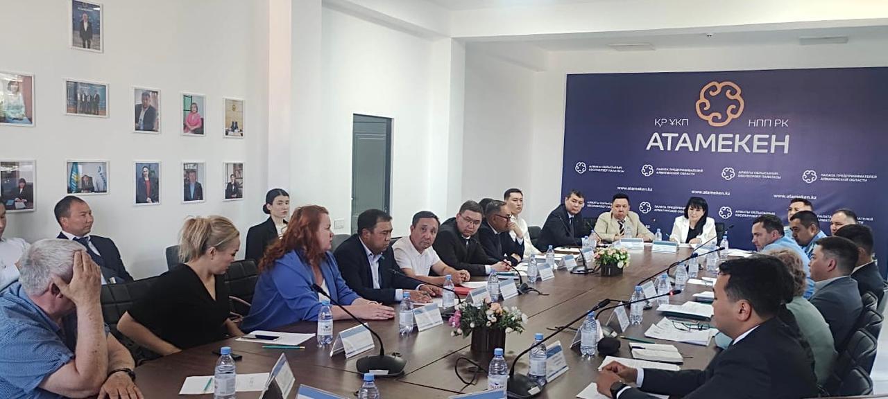 В Алматинской области прошло очередное заседание Совета по защите прав и противодействию коррупции совместно c представителями государственных органов