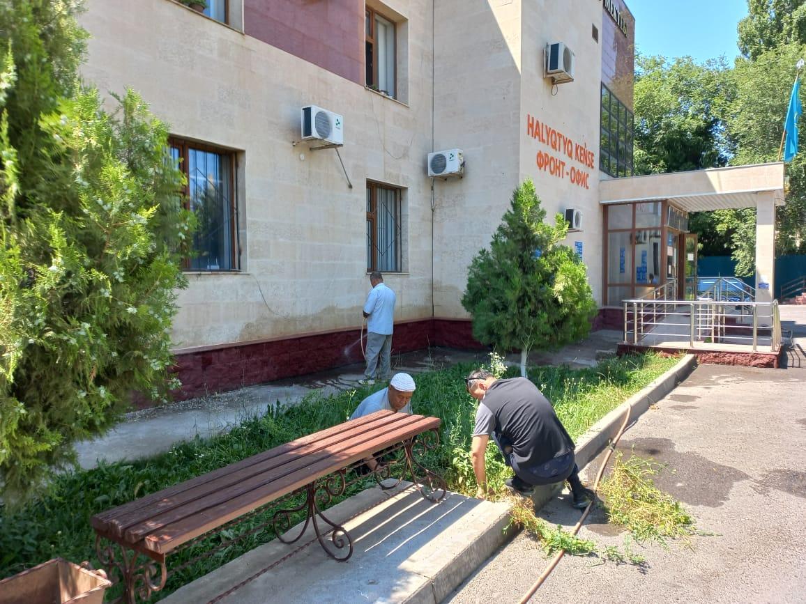 Предприниматели Туркестанской области приняли активное участие в общенациональной экологической акции