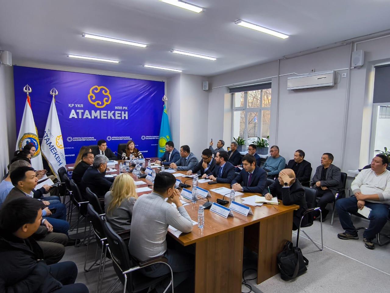 Жаркая полемика: в Алматы обсуждены изменения в правилах субсидирования перевозчиков