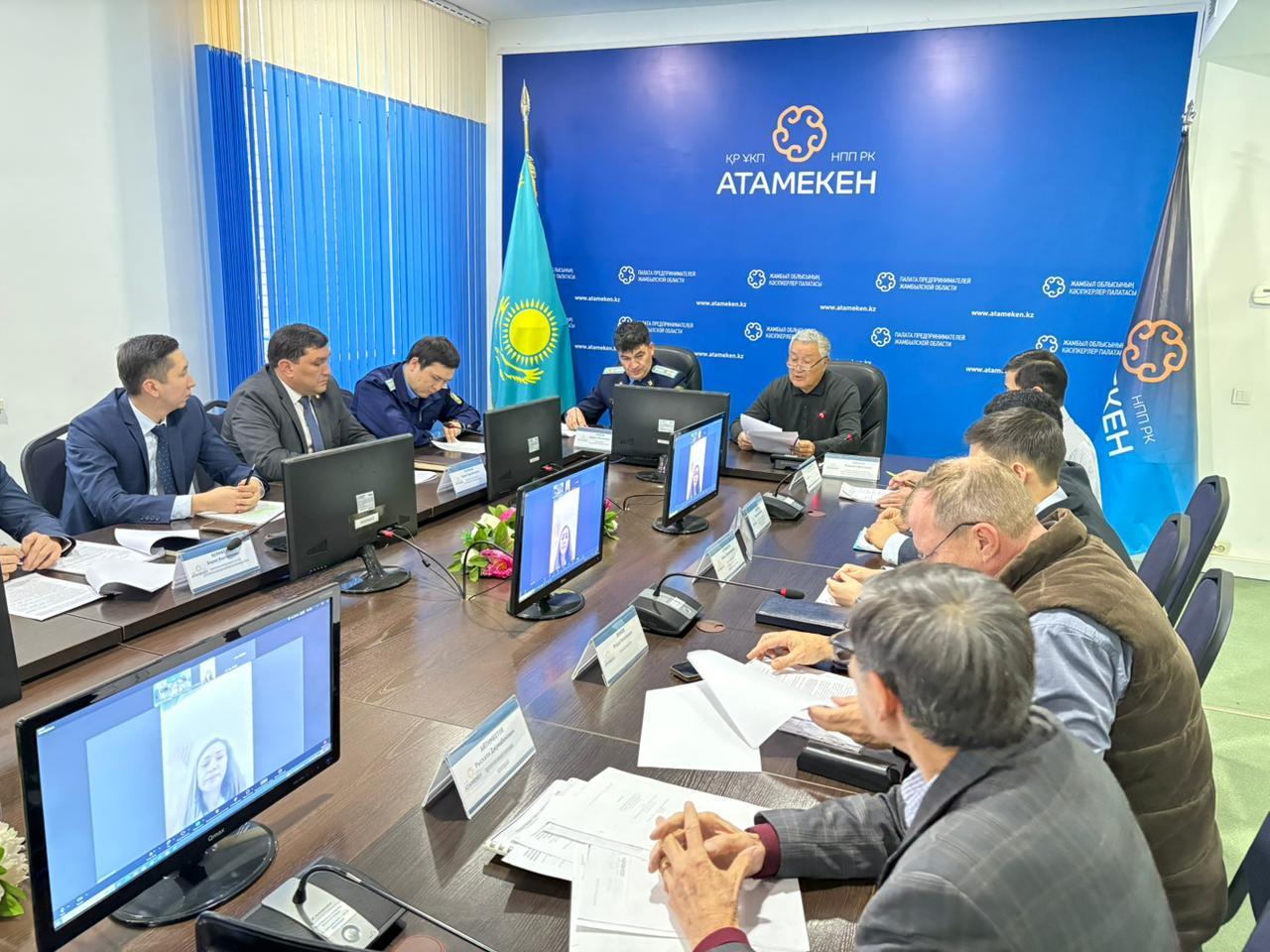Предприниматели Жамбылской области получили разъяснения по актуальным вопросам