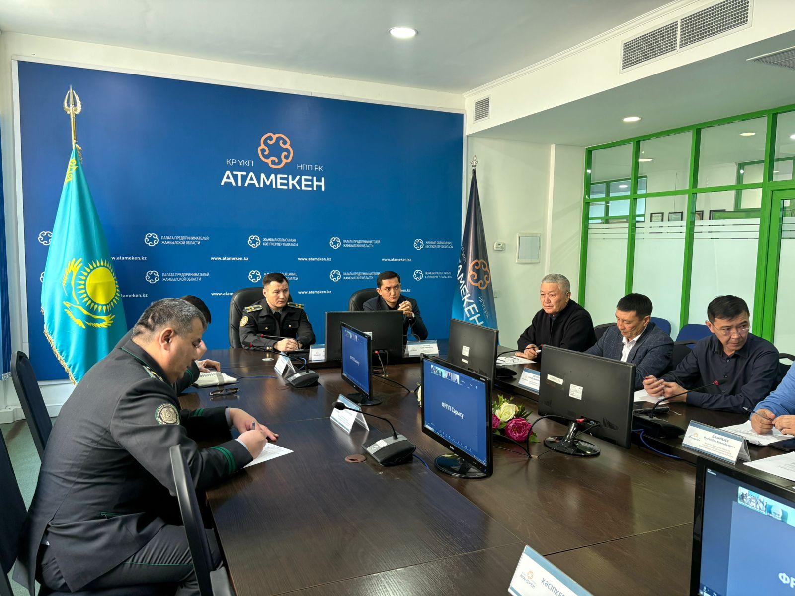 Открытый диалог с бизнесом: «День открытых дверей» в Жамбылской области