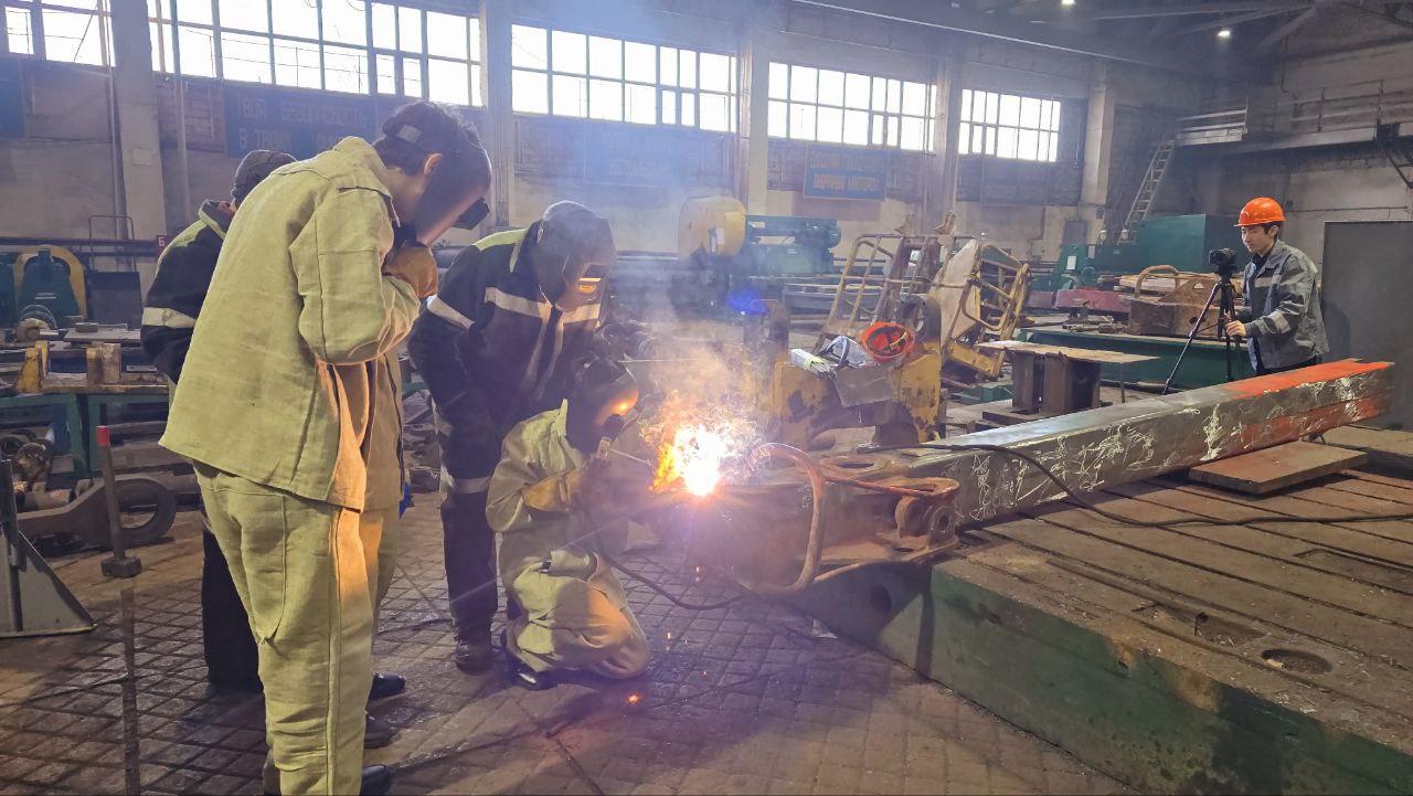 Наставничество на производстве: ключ к успешной карьере