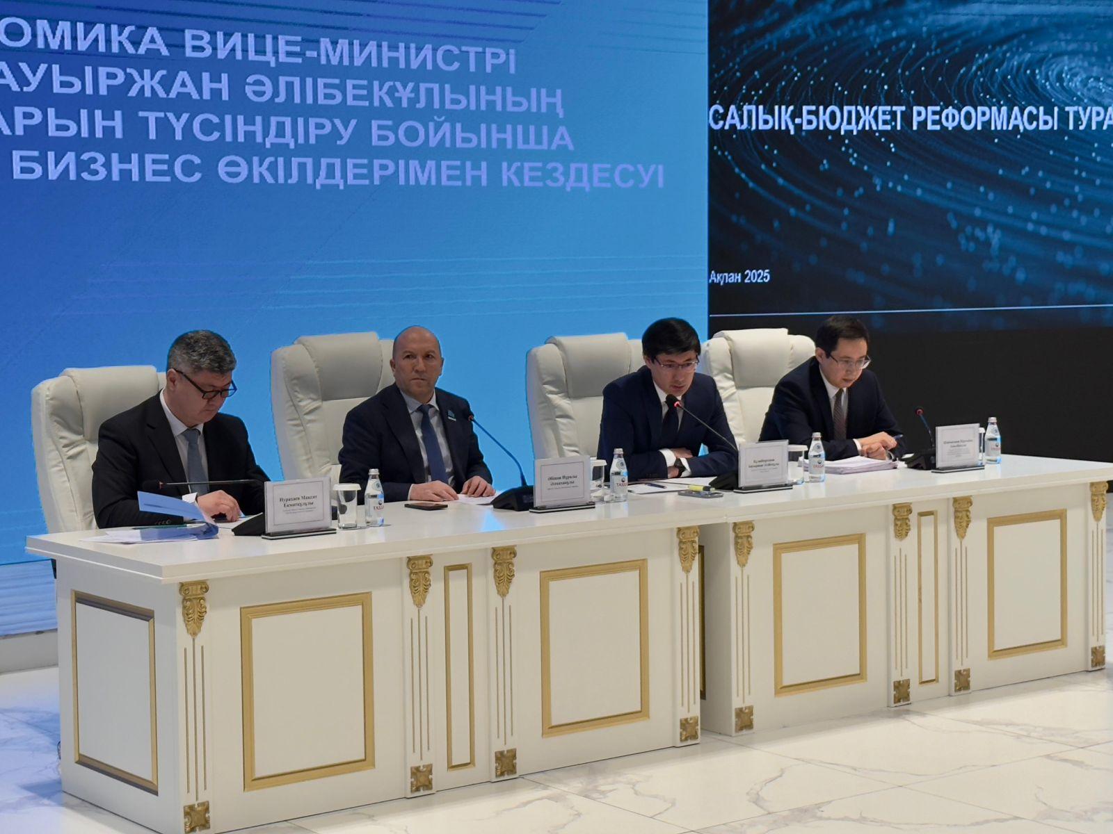 Предприниматели Туркестанской области обсудили новый Налоговый кодекс
