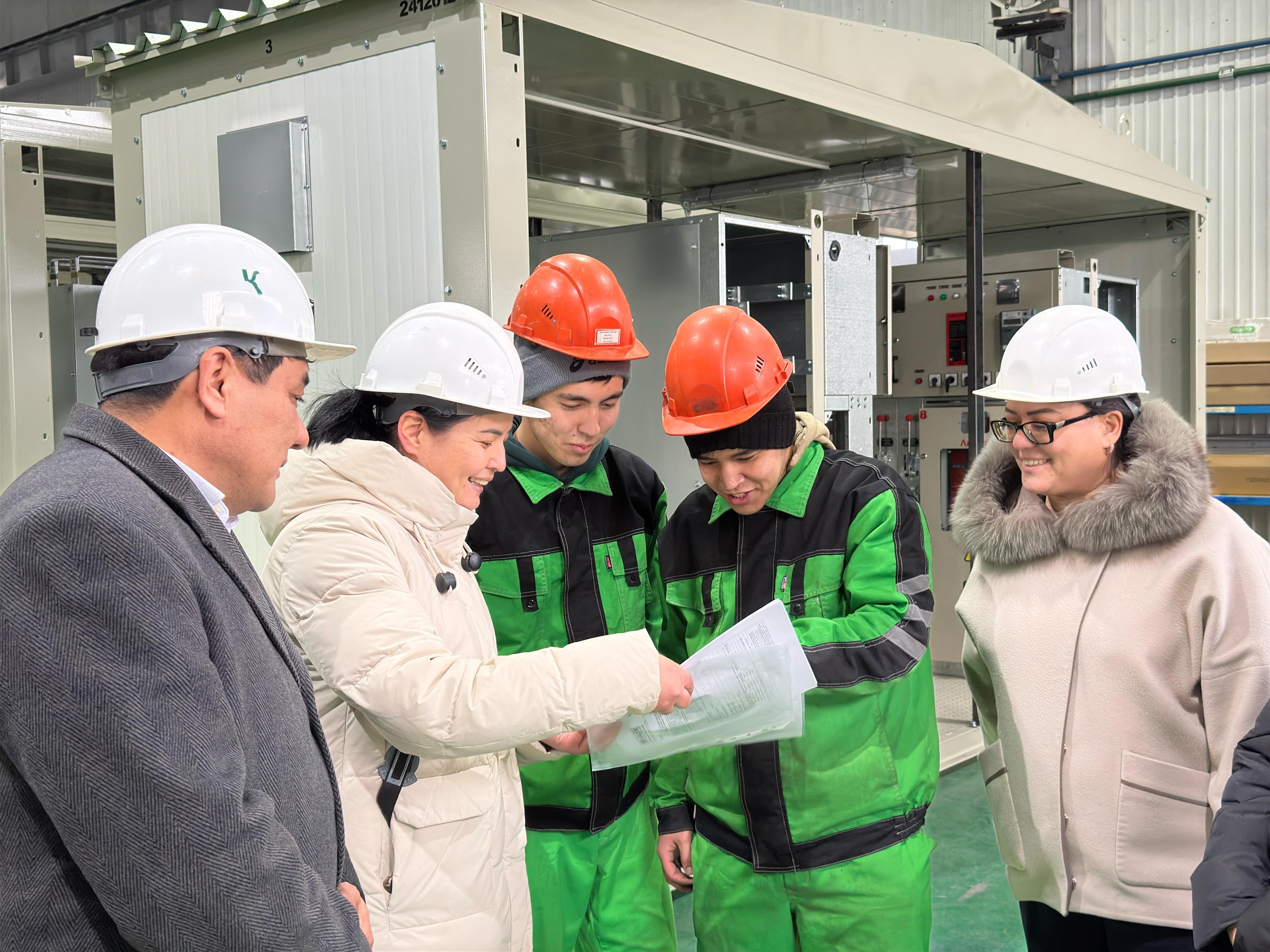 Жұмысшы мамандықтары: сұранысқа ие кәсіптер және олардың болашағы