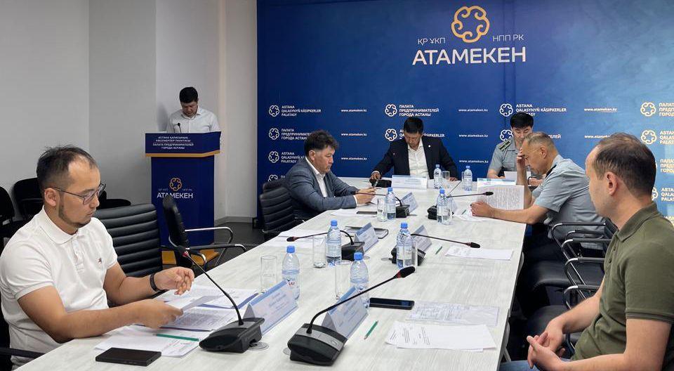 Вопрос демонтажа наружной рекламы обсудили в Астане
