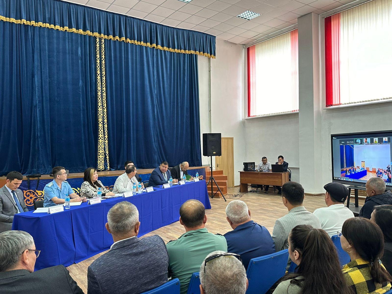 «Земельные» вопросы подняли крестьяне на встрече Павлодарской Палаты «Атамекен» в селе