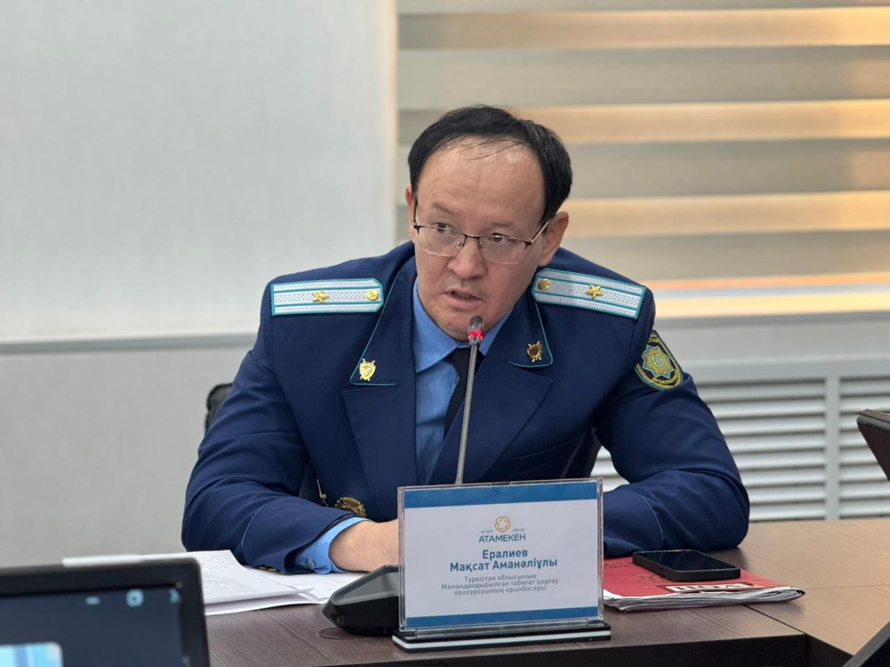 Жүк көліктерінің қозғалысына шектеу: Кәсіпкерлер палатасы мәселені шешуді қолға алды