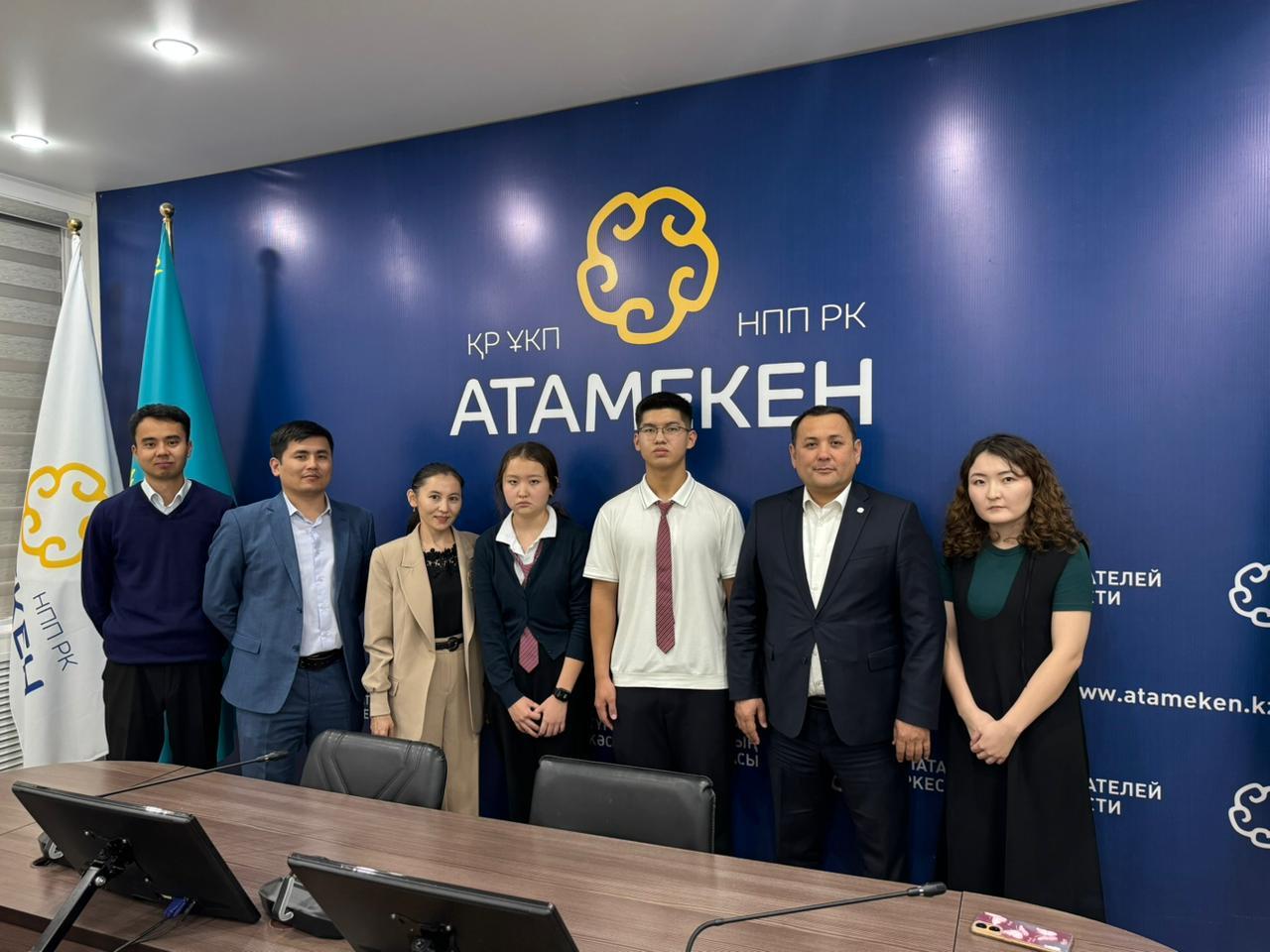 Назарбаев Зияткерлік мектебінің оқушылары бизнес жобаларын таныстырды