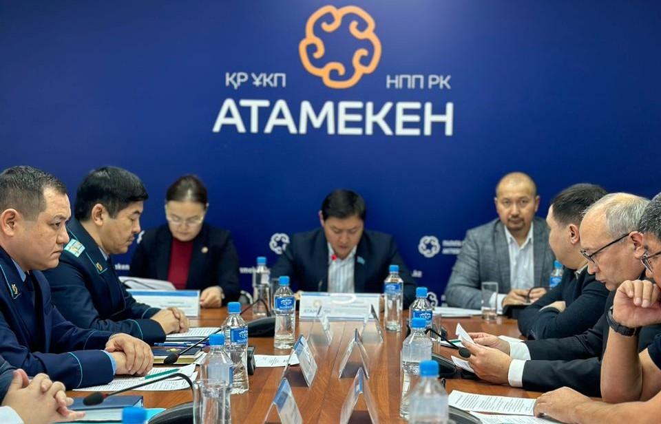 В Актюбинской области обсудили меры по защите прав предпринимателей и улучшению инвестиционного климата