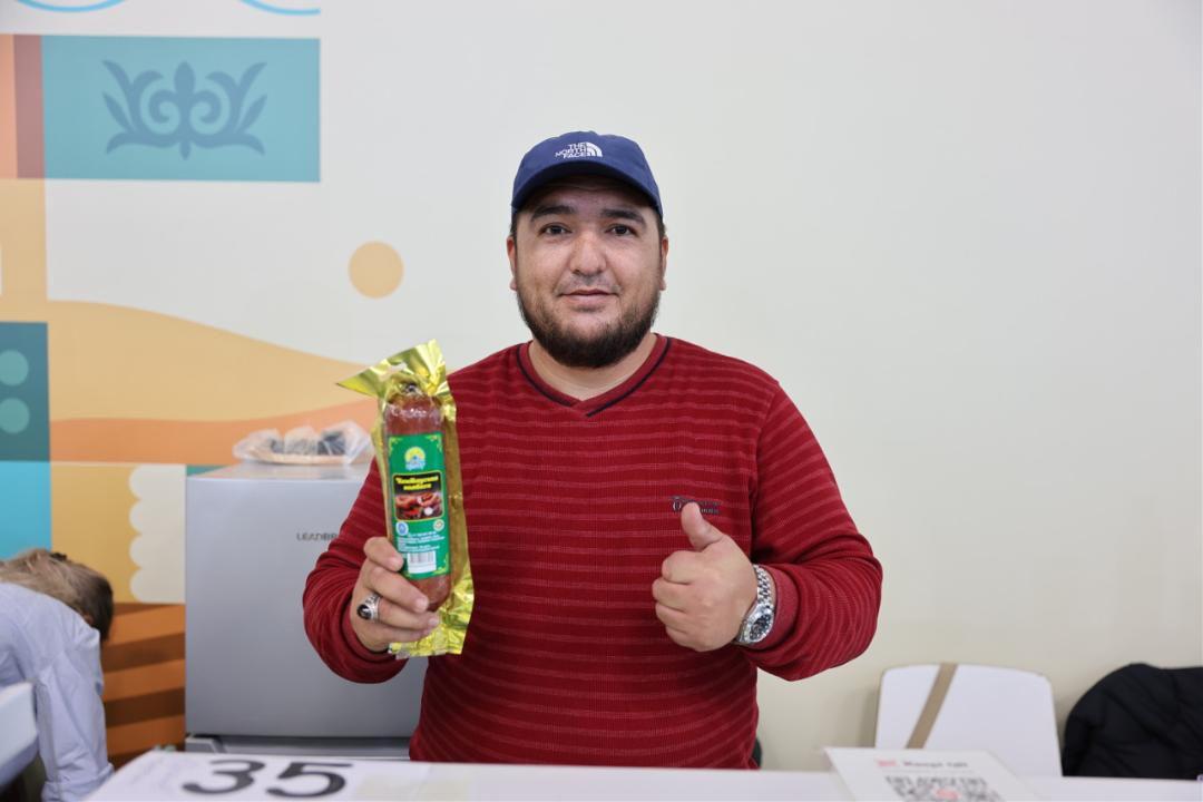 Түркістандық кәсіпкер Астанада өткен республикалық көрмеде өз өнімдерін таныстырды